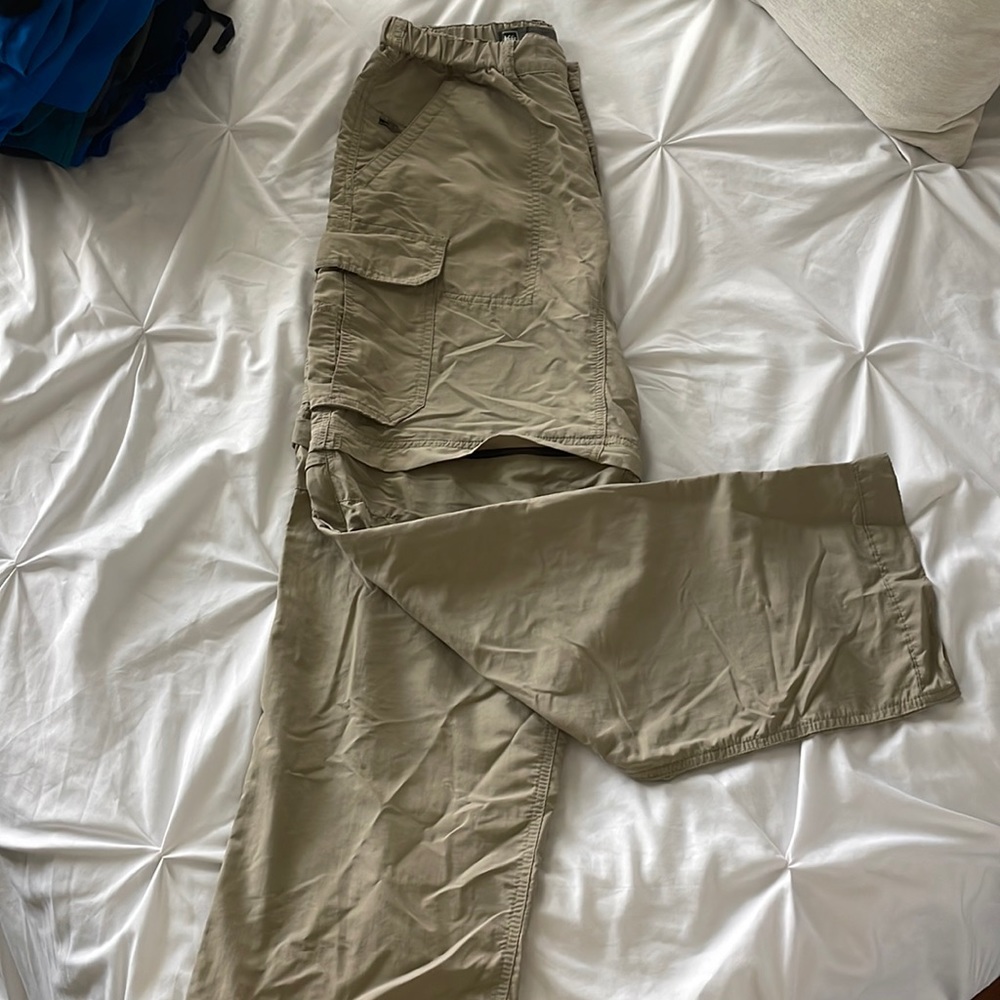 REI khaki cargo pants size S